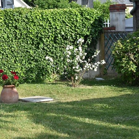 Le Clos Du Vieux Port Véretz Εξωτερικό φωτογραφία