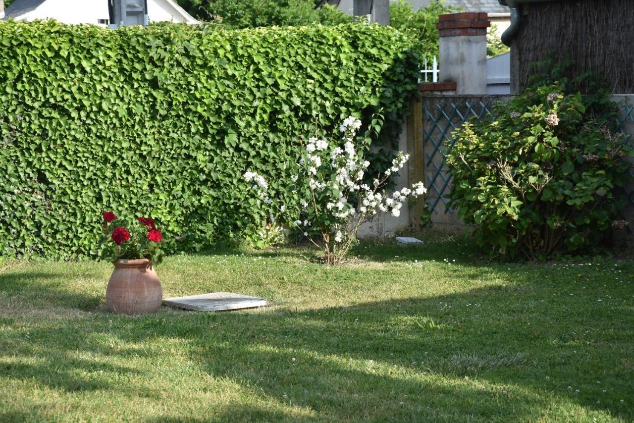 Le Clos Du Vieux Port Véretz Εξωτερικό φωτογραφία